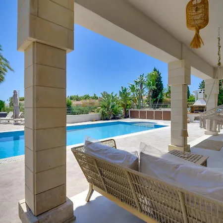 Bayview Protaras - 5 Bedroom Beachfront Paralimni
