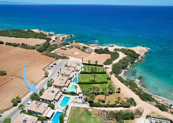 Villa Kalindi-5 Bedroom Beachfront With Private Pool *