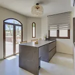 Вилла Bayview Protaras - 5 Bedroom Beachfront