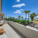 Villa Bayview Protaras - 5 Bedroom Beachfront Paralimni