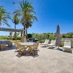 Bayview Protaras - 5 Bedroom Beachfront * Паралимни