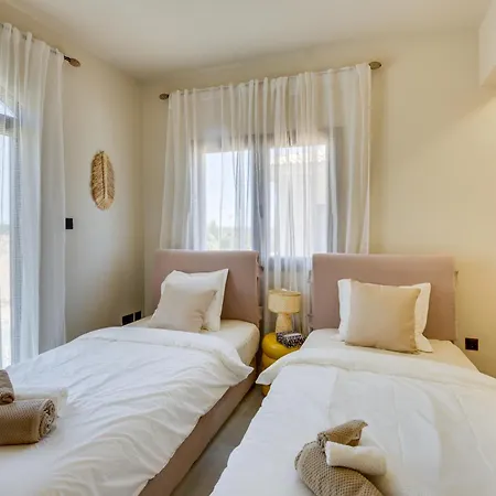 Villa Bayview Protaras - 5 Bedroom Beachfront *