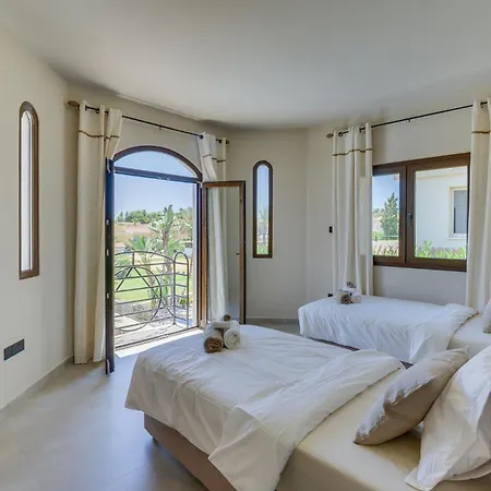 Villa Bayview Protaras - 5 Bedroom Beachfront Paralimni