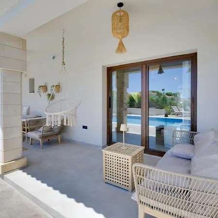 Bayview Protaras - 5 Bedroom Beachfront Paralimni