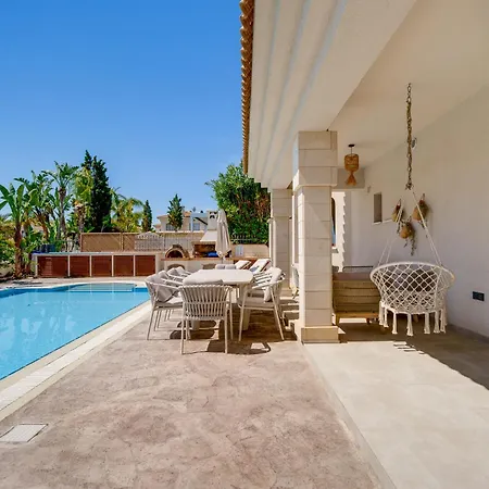 Bayview Protaras - 5 Bedroom Beachfront Paralimni