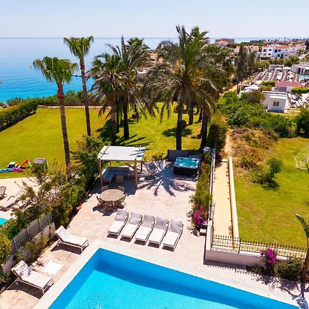 Bayview Protaras - 5 Bedroom Beachfront Vilă Paralimni