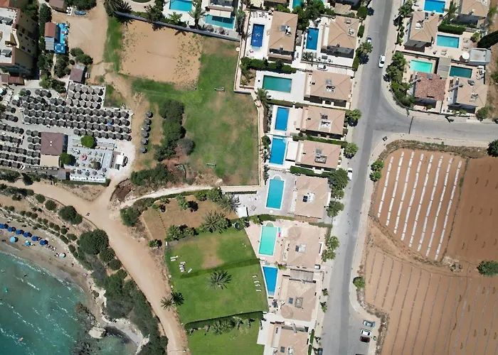 Kalindi-5 Bedroom Beachfront With Private Pool *